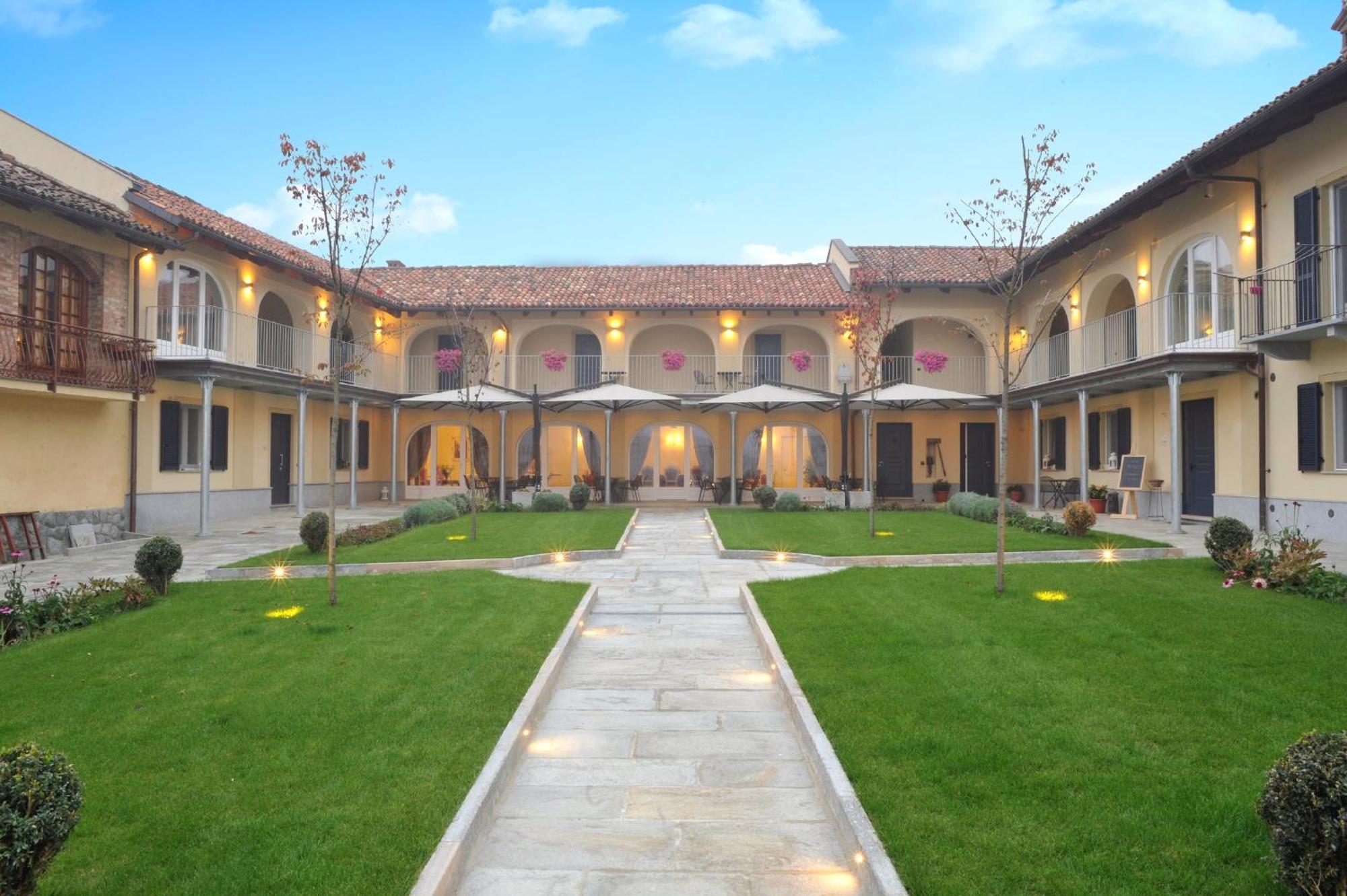 Agriturismo Cascina Varìe Castagnito Esterno foto