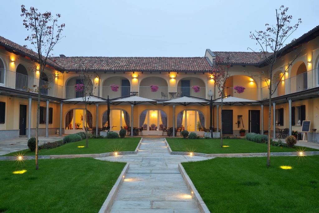 Agriturismo Cascina Varìe Castagnito Esterno foto
