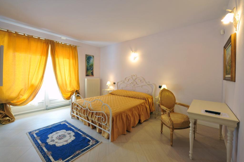 Agriturismo Cascina Varìe Castagnito Esterno foto