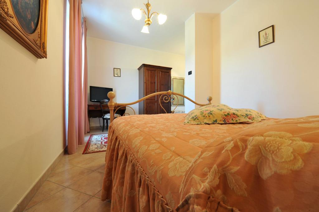 Agriturismo Cascina Varìe Castagnito Esterno foto