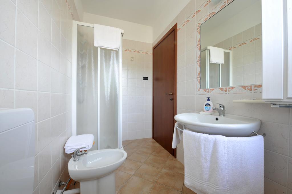 Agriturismo Cascina Varìe Castagnito Esterno foto