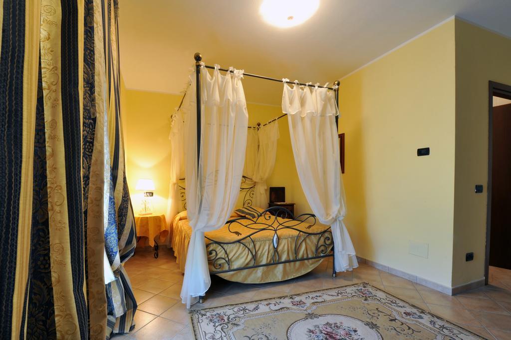 Agriturismo Cascina Varìe Castagnito Esterno foto